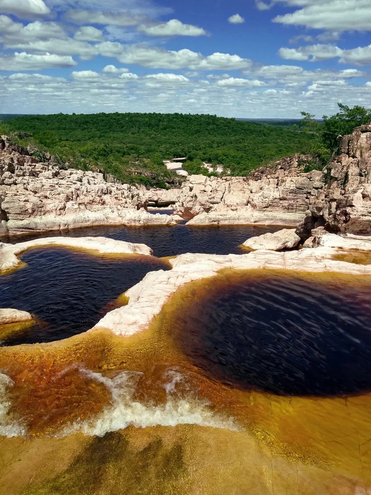 Piscines naturelles de roche dans la Chapada Diamantina.